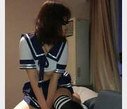 Twitter纯欲少女透明学生制服