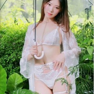 推特人气网红抖娘-利世最全COS合集，玉腿美如玉兔，绅士们必看！